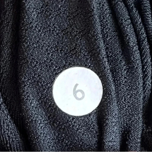 Lululemon No Limits Tank Top Black Blue Women’s Size 6 - Picture 4 of 6